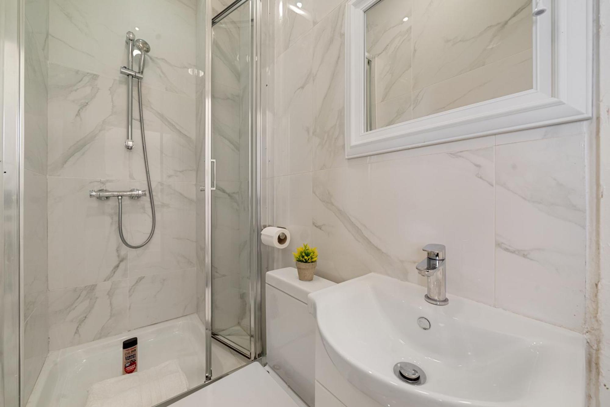 Spacious 3-Bedroom Residence In Exclusive Mayfair 7Gc Londra Exterior foto